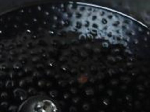 【おせち】圧力鍋で作る黒々ふっくら！やわらか黒豆